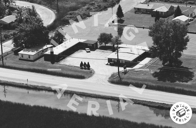 Holiday Motel - 1983 (newer photo)